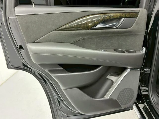 Cadillac ESCALADE 53