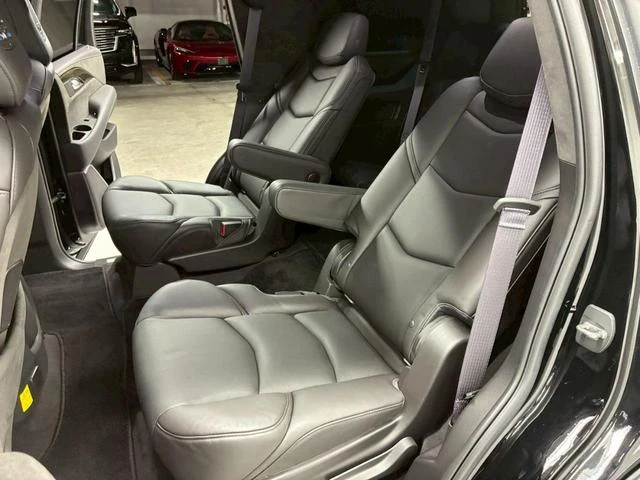 Cadillac ESCALADE 58