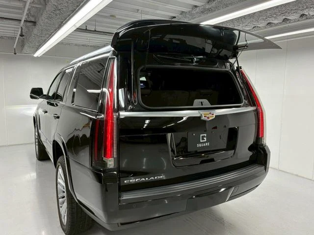 Cadillac ESCALADE 64