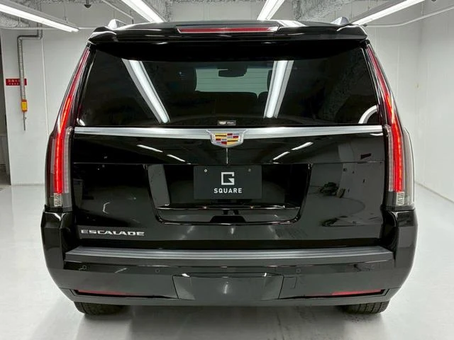 Cadillac ESCALADE 16