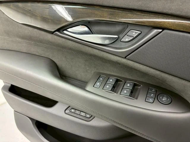 Cadillac ESCALADE 24