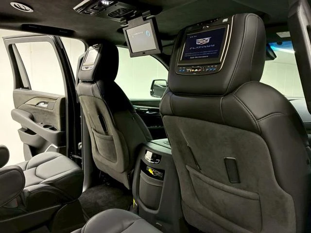 Cadillac ESCALADE 56
