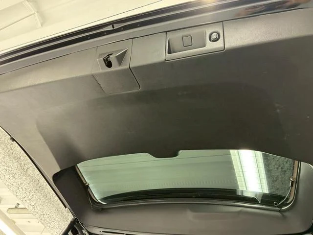 Cadillac ESCALADE 71