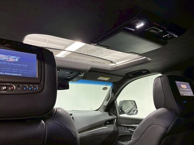 Cadillac ESCALADE 30