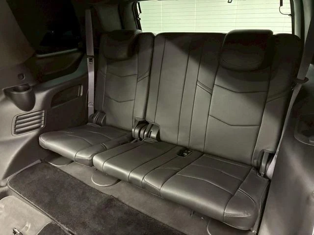 Cadillac ESCALADE 63