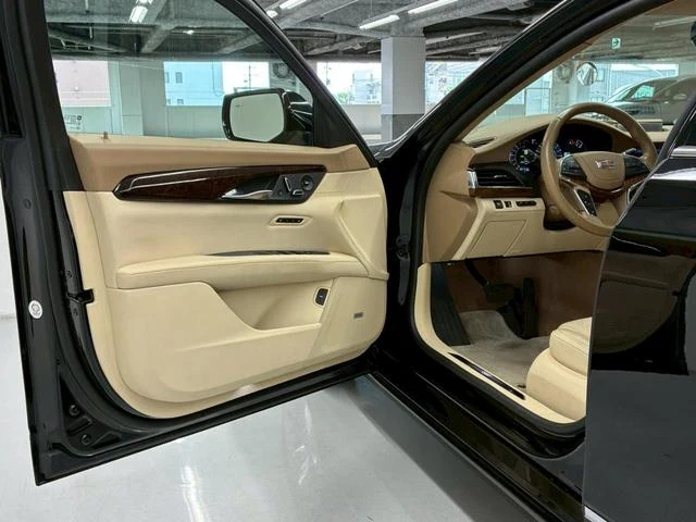 Cadillac CT6 21