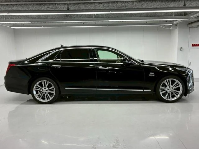 Cadillac CT6 13