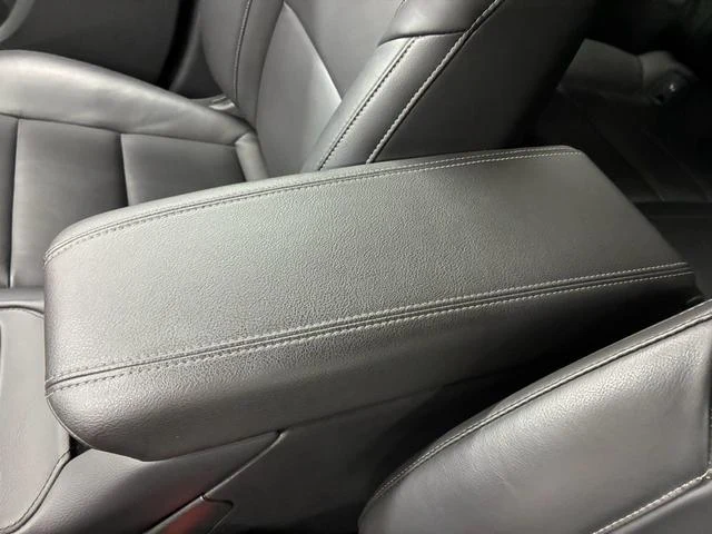 Cadillac XT4 36