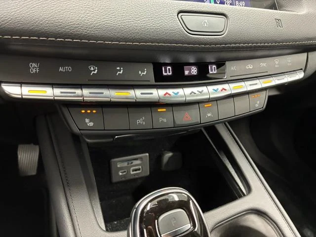 Cadillac XT4 33