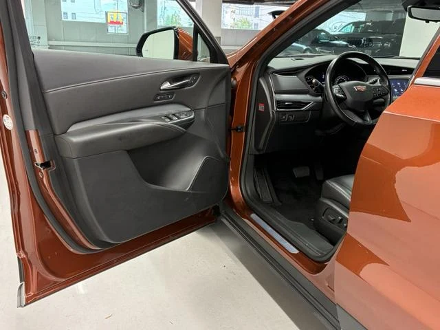 Cadillac XT4 16
