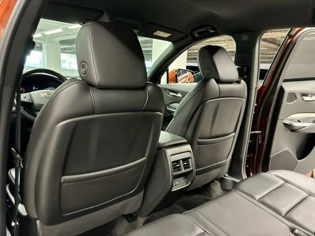 Cadillac XT4 50