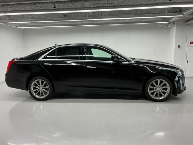 Cadillac CTS 11