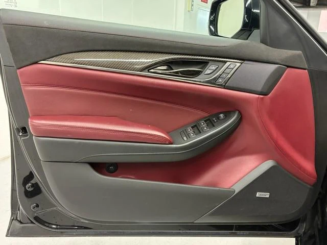 Cadillac CTS 21