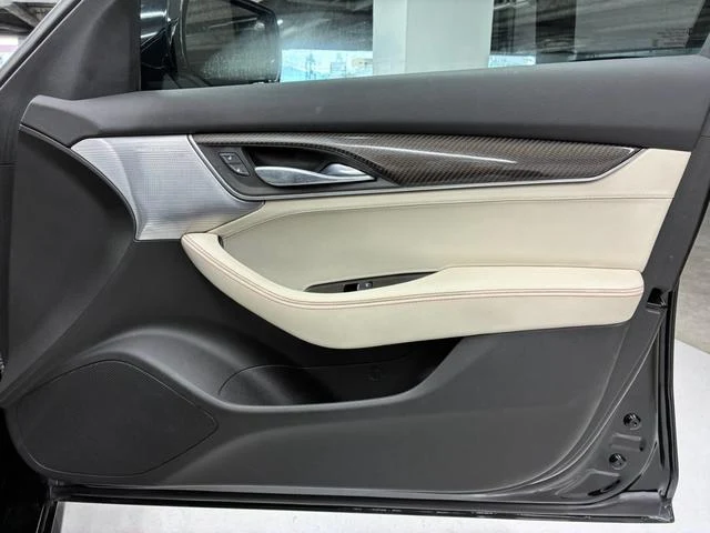 Cadillac CT5 40