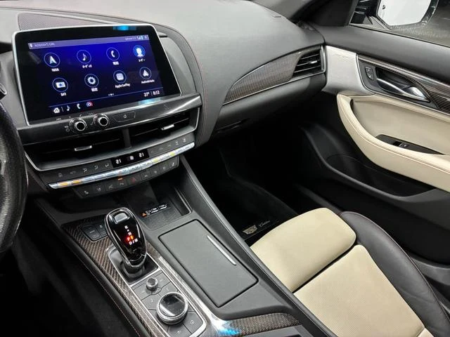 Cadillac CT5 31