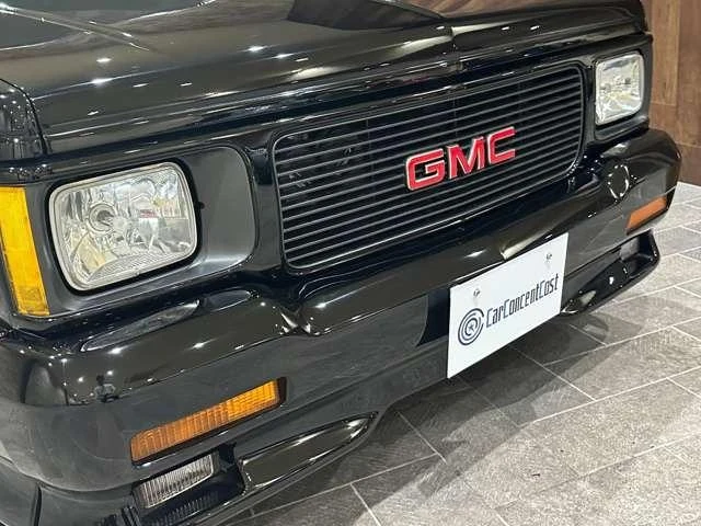 GMC TYPHOON 7