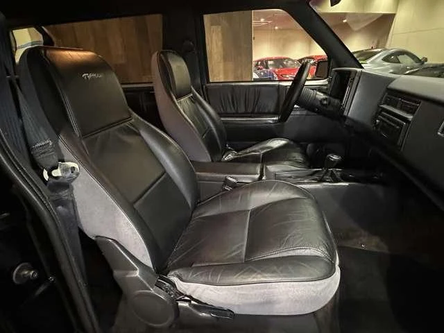 GMC TYPHOON 16