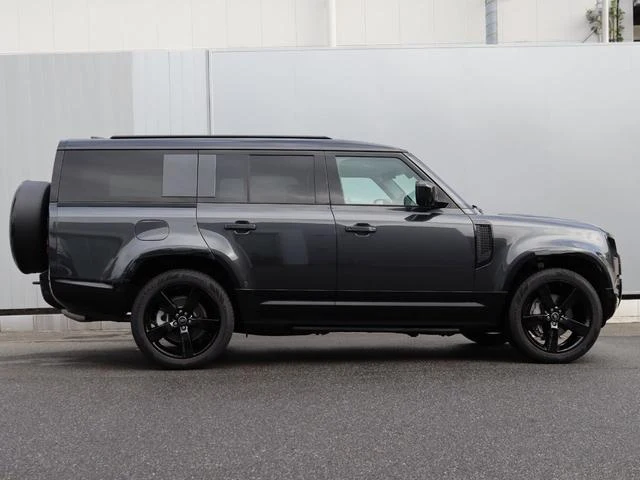 Land Rover DEFENDER 8