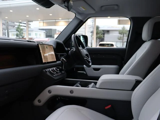 Land Rover DEFENDER 62