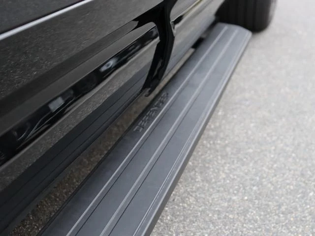 Land Rover DEFENDER 11