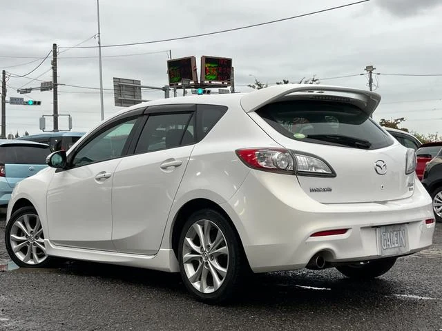 Mazda AXELA 19