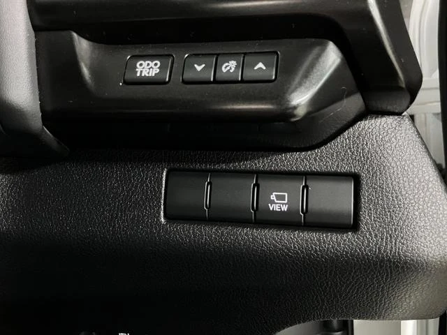 Lexus UX 18