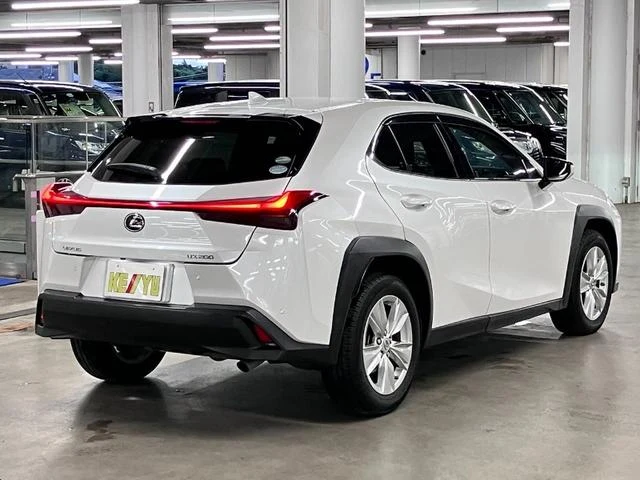 Lexus UX 2