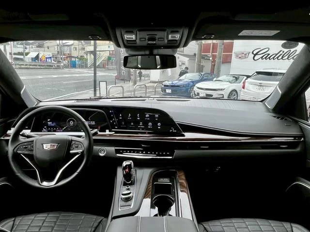 Cadillac ESCALADE 75