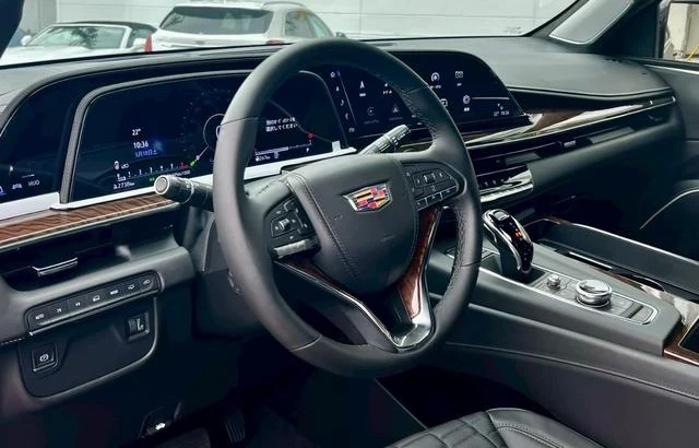 Cadillac ESCALADE 74
