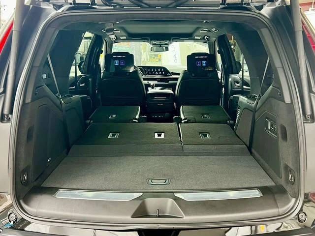 Cadillac ESCALADE 33