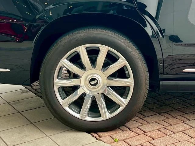 Cadillac ESCALADE 5