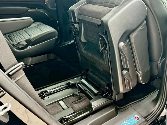Cadillac ESCALADE 29