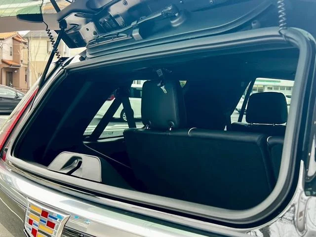 Cadillac ESCALADE 36