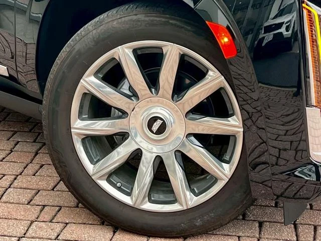 Cadillac ESCALADE 16