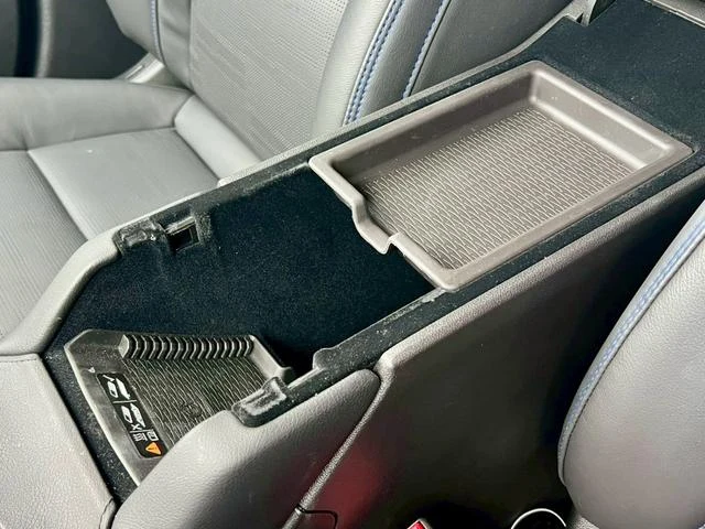 Cadillac XT4 40