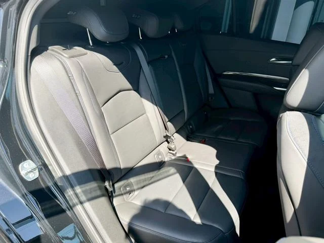 Cadillac XT4 23