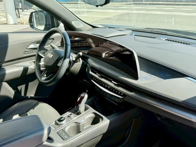 Cadillac XT4 72