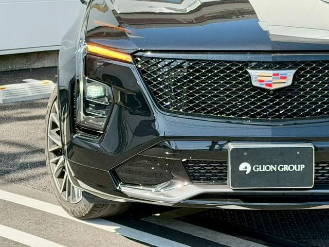 Cadillac XT4 12