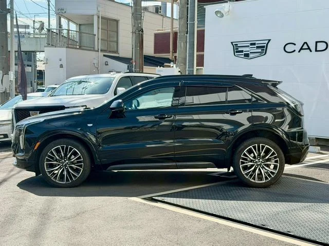 Cadillac XT4 10