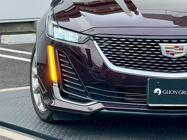 Cadillac CT5 8