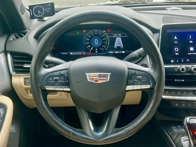 Cadillac CT5 29