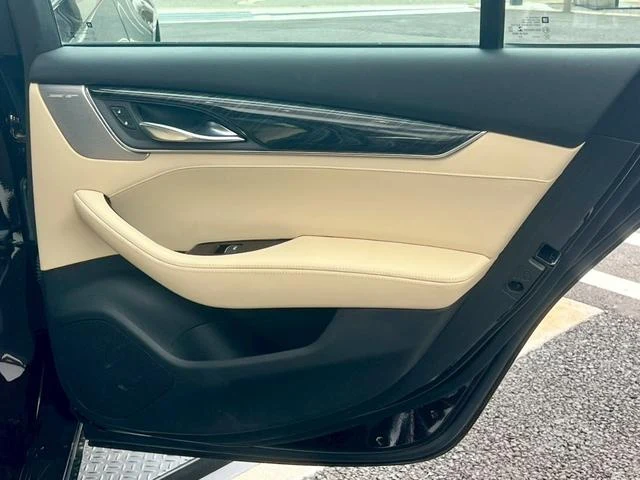 Cadillac CT5 36
