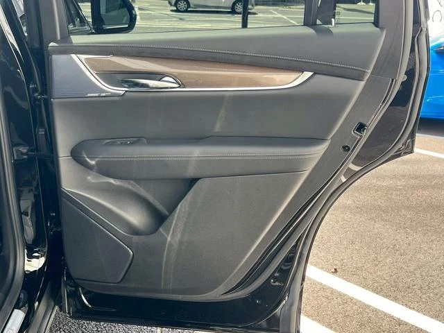 Cadillac XT6 38