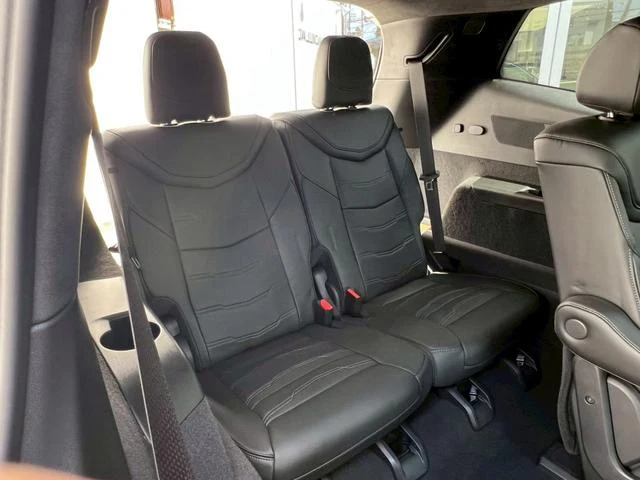 Cadillac XT6 30