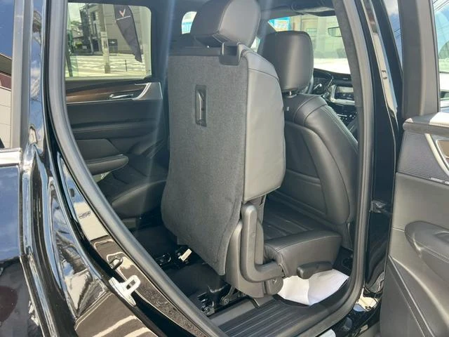 Cadillac XT6 29