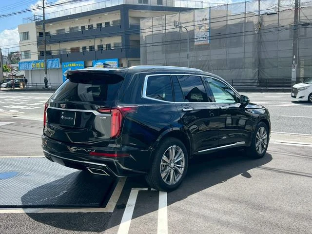 Cadillac XT6 8