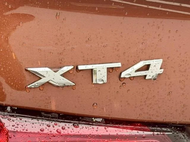 Cadillac XT4 17