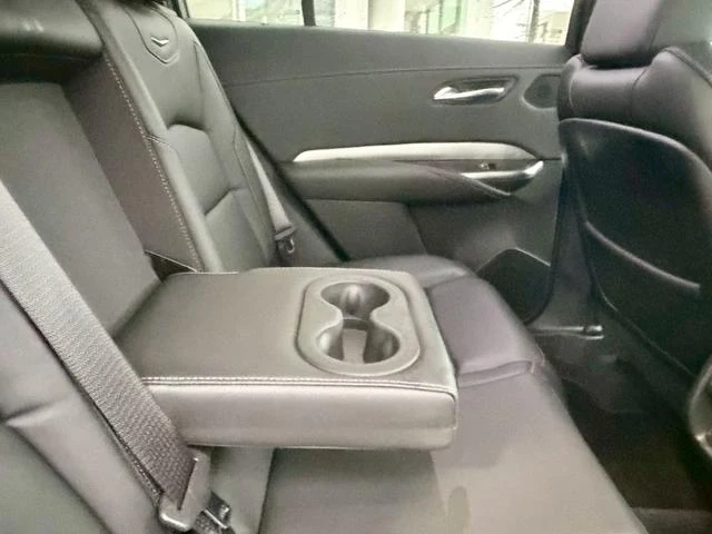 Cadillac XT4 27