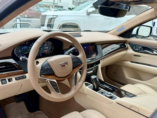 Cadillac CT6 21