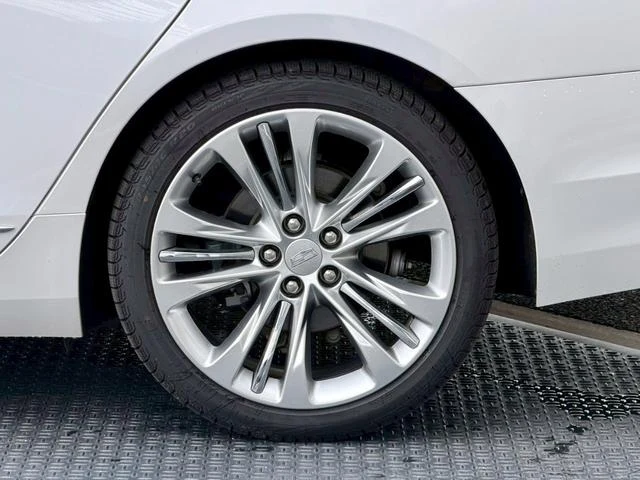 Cadillac CT6 10